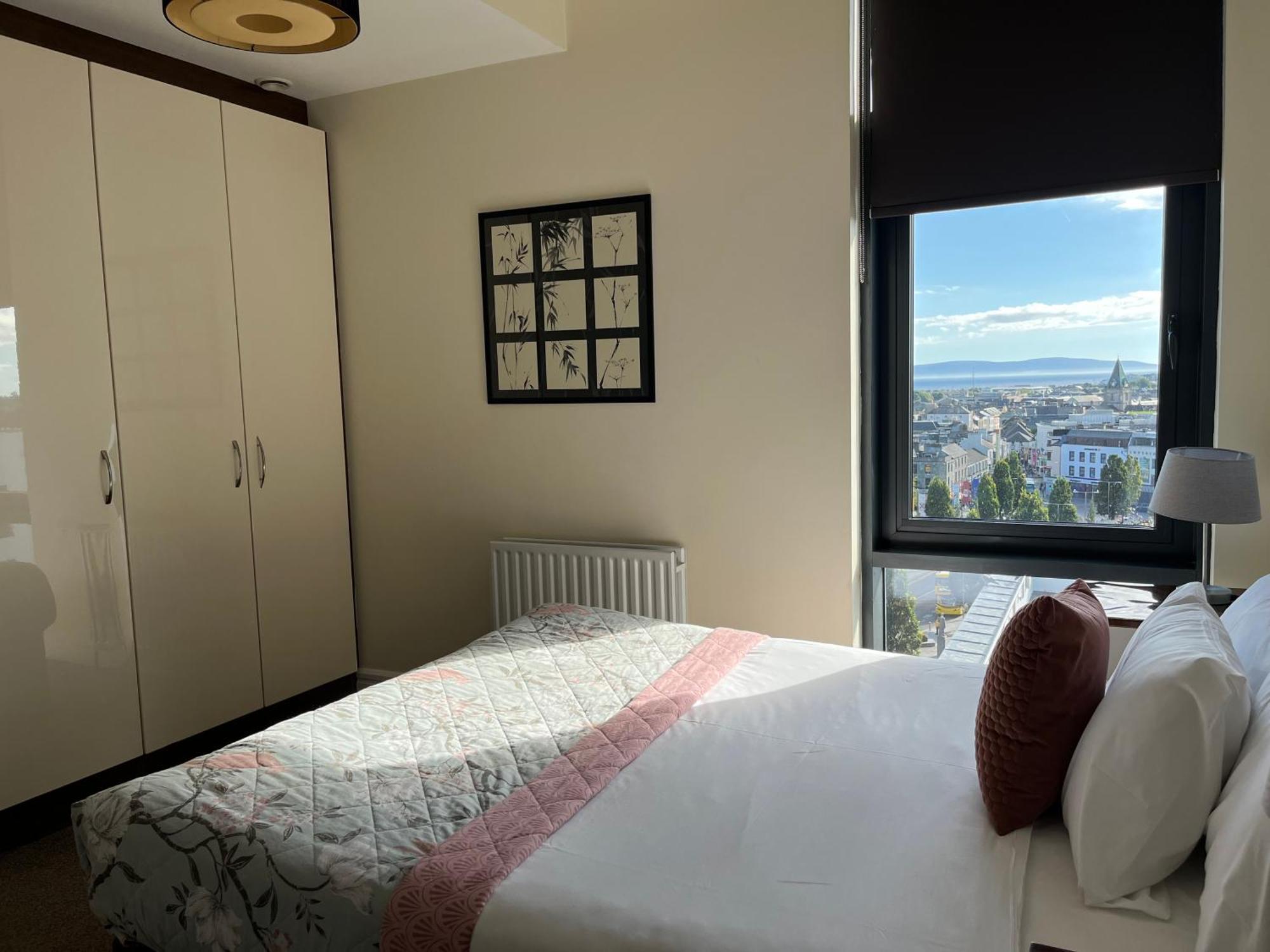 The Western Citypoint Apartments Galway Exterior foto