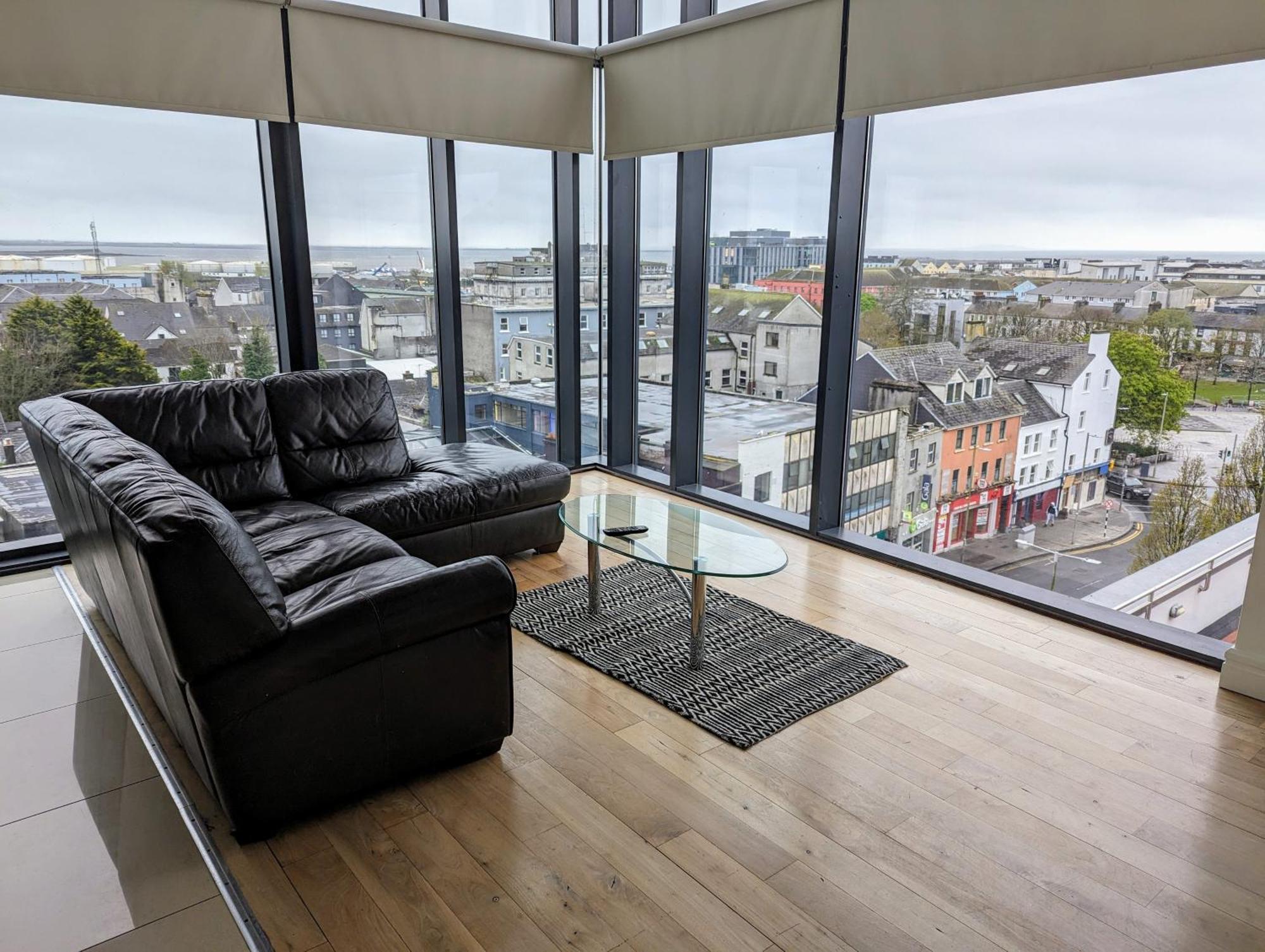 The Western Citypoint Apartments Galway Exterior foto